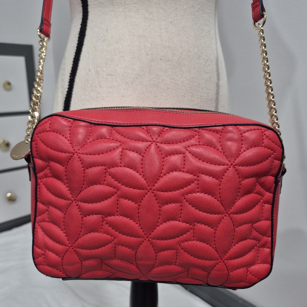 Like New! Draper James Emily Quilted Crossbody